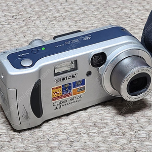 레트로 고전 SONY 소니 사이버샷 DSC-P71 디지털 카메라 디카 판매