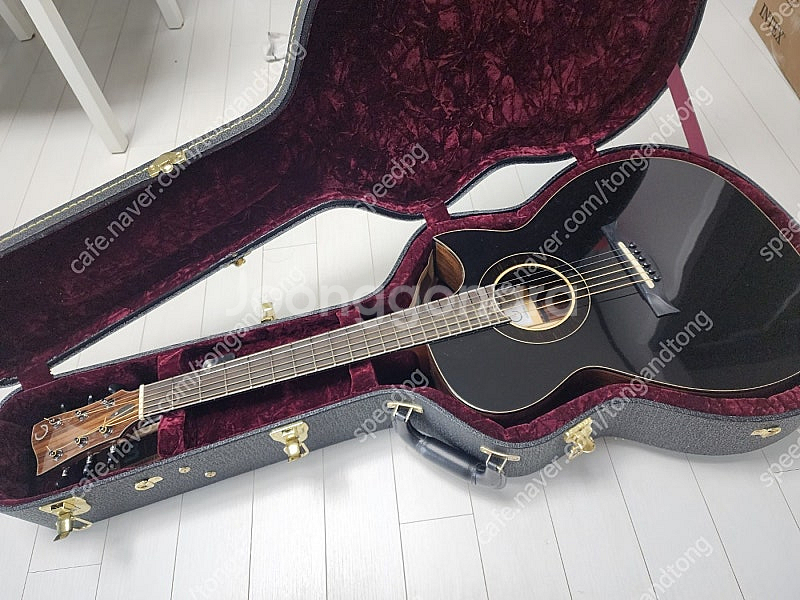 젬므 루시어 통기타 (캐나다 루시어) 250만원--2