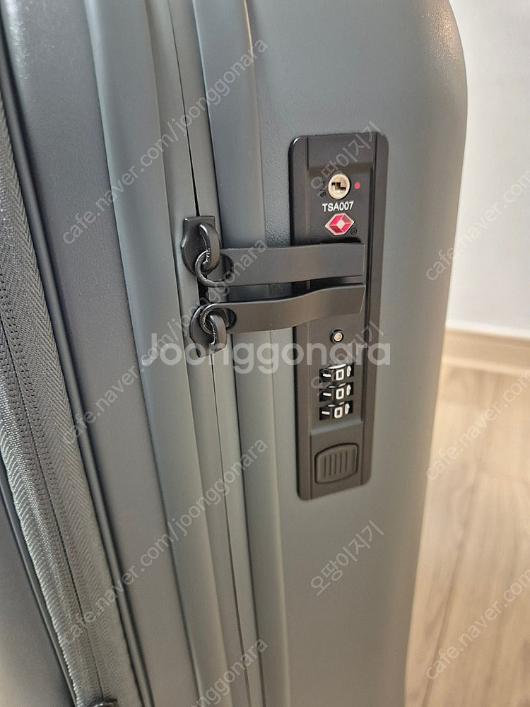 BMW MINI 미니 쿠퍼 캐리어 , 레디백 새제품 팝니다.--8