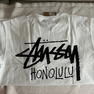 스투시 흰색 호놀롤루 하와이 티셔츠 라지 (Stussy Stock Honolulu T-Shirt white large)