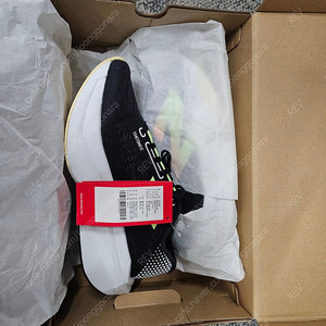 뉴발란스 sc 트레이너 v3 280사이즈 2e (와이드) sc trainer v3