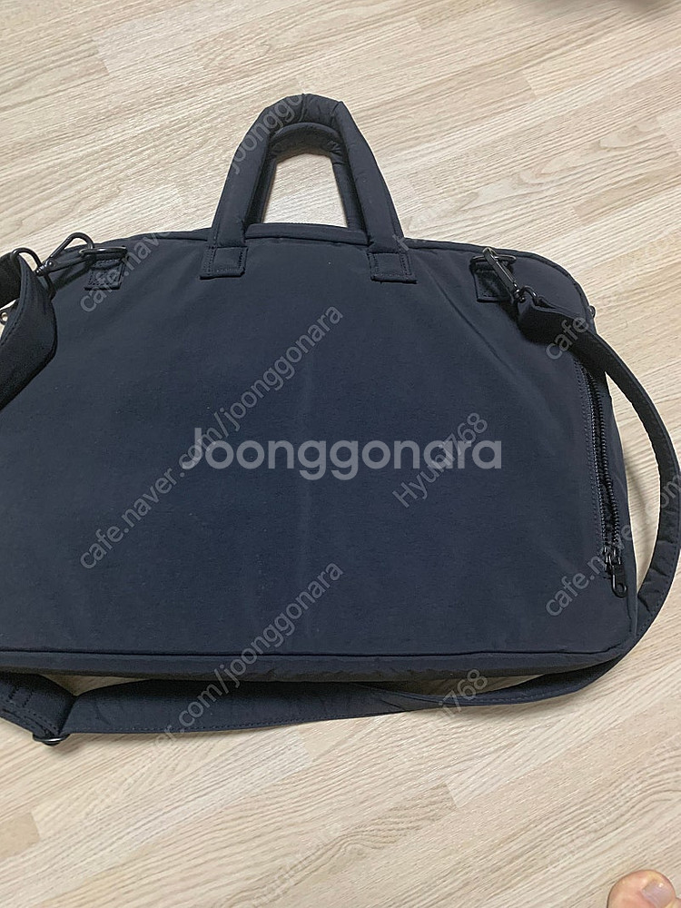 마지언타이틀 에이엠케이스 03 블랙 색상 판매합니다--3