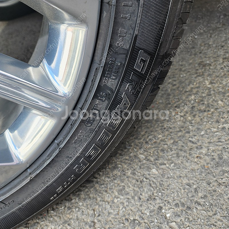 275 50 22 타이어 한대분 판매합니다 .--4