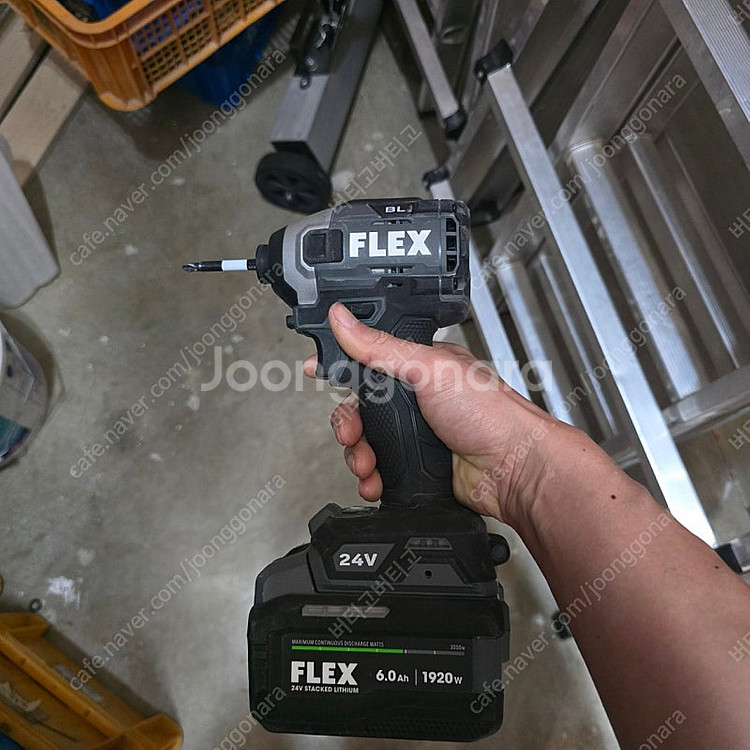 FLEX 24V 임팩트 드라이버 + STACK 배터리--0