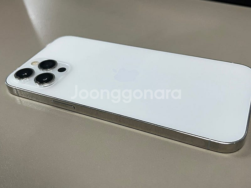 아이폰12프로맥스 화이트 256G 배터리100% 미파손...--8