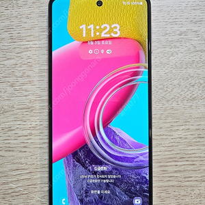 (가격인하) 갤럭시 퀀텀3 화이트 128GB, 무잔상, 상태 좋아요.택포 11만원