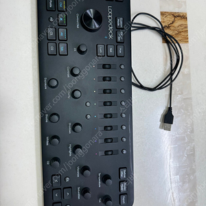 루프덱 플러스 loupedeck plus 미사용품