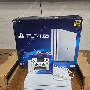 PS4 PRO 1테라 화이트 판매합니다^^