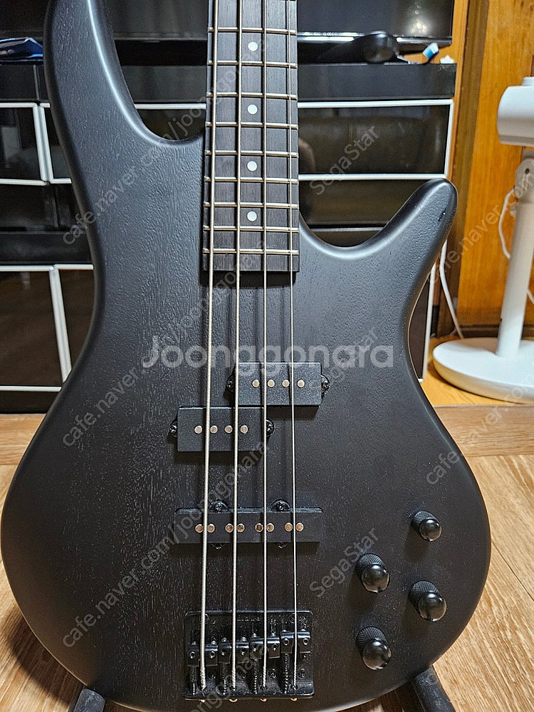 Ibanez gsr200b weathered black...--1