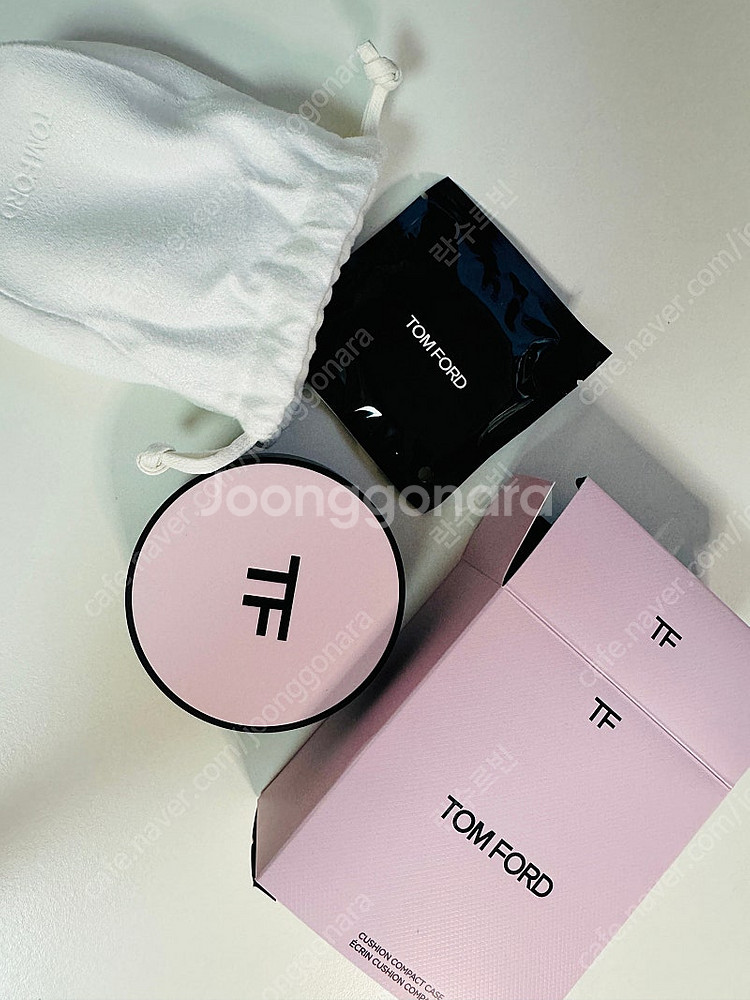 톰포드 한정판 쿠션 케이스 / 로즈 프릭--0