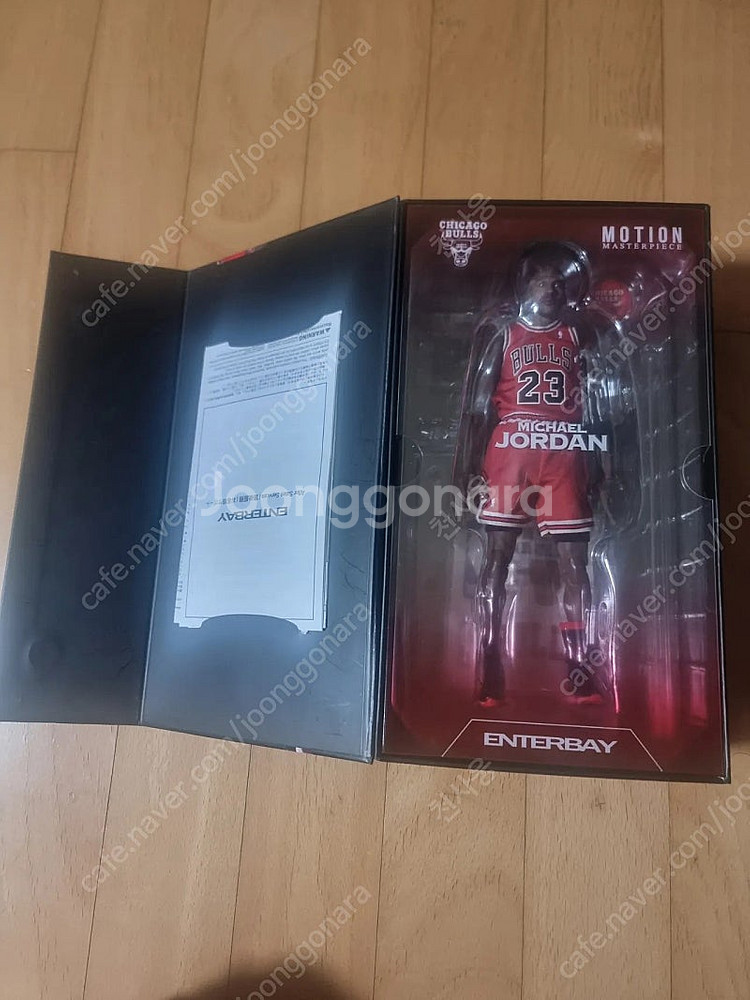 엔터베이 조던,피펜,로드맨 1/9스케일 판매합니다. 390,000원--3