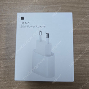 애플 Apple 20W C타입 충전기(MHJH3KH/A) 미개봉 택포 판매합니다.