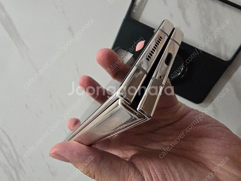 갤럭시 폴드4 베이지 512GB 올갈이 민트급 컨디션--1