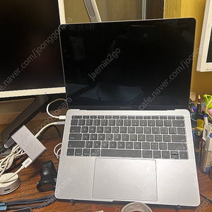 [판매] 맥북프로 2017 (macbook pro 2017, a1708) 팝니다. 키보드, 배터리 교체..