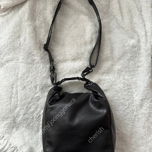 ARKET leather bag 아르켓 레더백