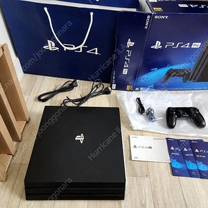 추가가격인하)중고 sony PS4 PRO 플스4 프로 제트블랙 블랙 3대 ( 7218B, 7117B, 7017B), 듀얼쇼크4 조이패드, 충전기 등 주변기기 다수