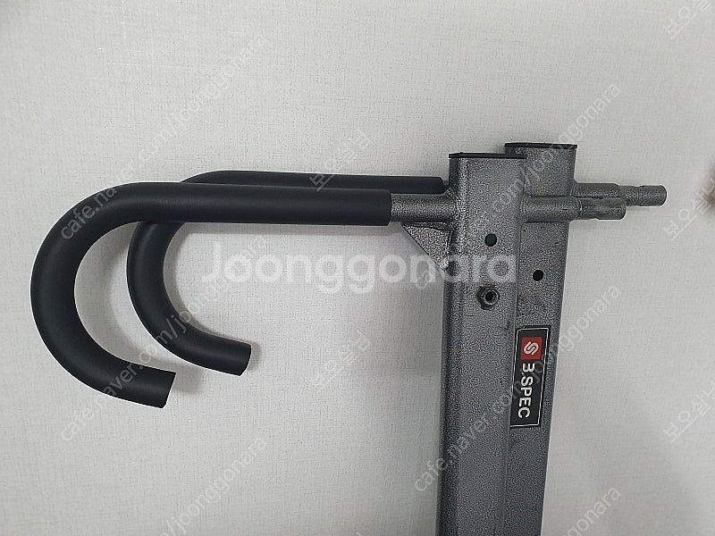 운동기구들 팝니다(턱걸이 치닝디핑, 무게조절덤벨, 완력...--0