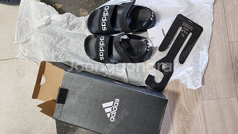 유아 아디다스 샌들 새상품 190 아딜렛블랙--1