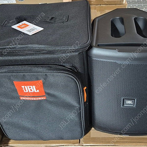 JBL EON ONE COMPACT 충전식 버스킹 스피커+가방 판매합니다