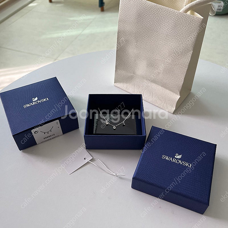 스와로브스키 로듐 트리오 크리스탈 펜던트 목걸이 새상품--1