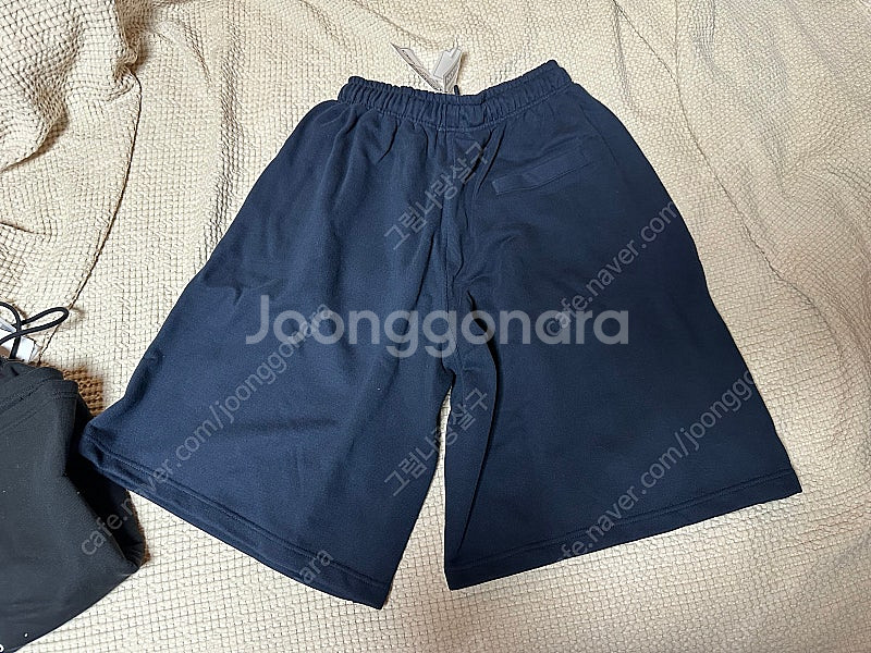 본투윈 반바지 상의 여러개팝니다.--7