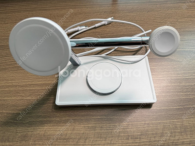 아트뮤 3in1 애플 MFM 맥세이프 충전기 MC 410 제품 팝니다.--1