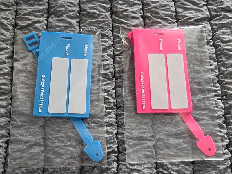 삼성스토어 갤럭시스튜디오 러기지택 스티커 비닐 미개봉 새상품 입니다 러기지택 5천원씩에 팔아요 스티커 1천원씩에 팔... 이미지