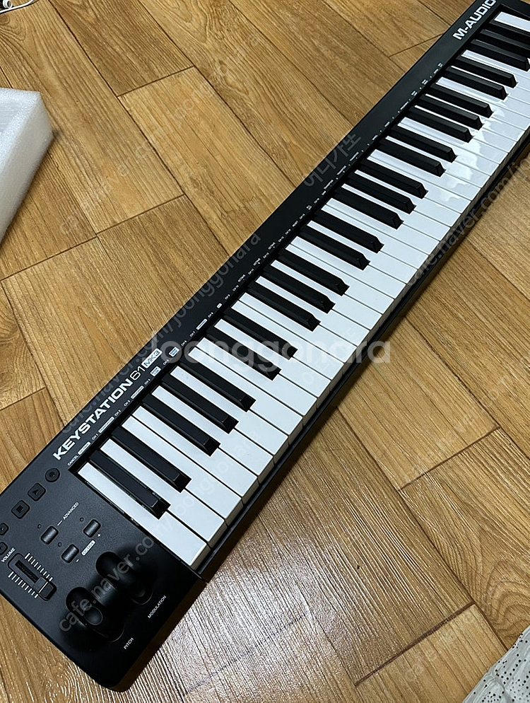 엠오디오 키스테이션61 MK3 판매 합니다. 서울,경기...--0