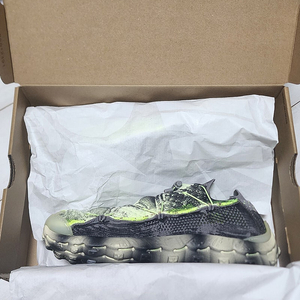 NIKE ISPA Mindbody Barely Volt/Plum Fog