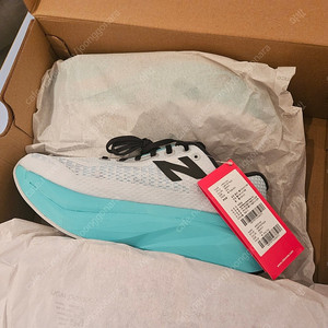 [새제품] 뉴발란스 S.C 트레이너 V3 (270 / 2E)