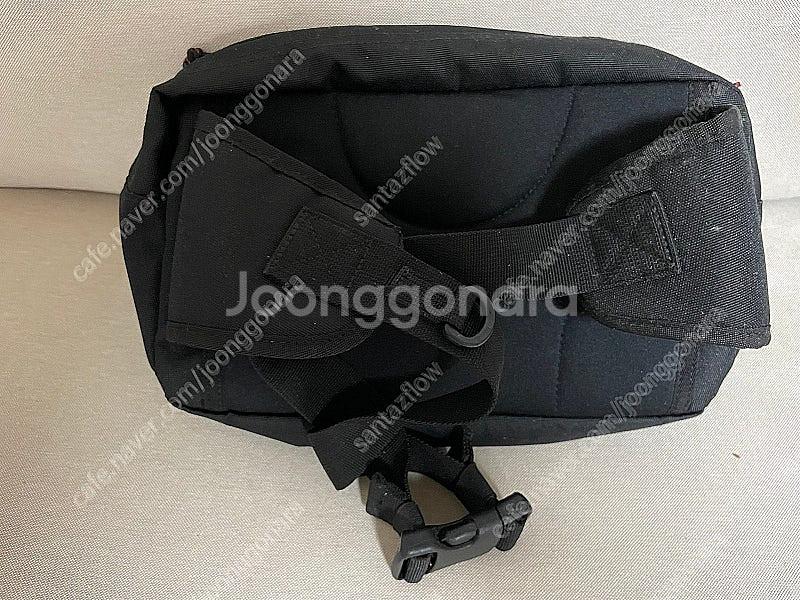 일본 직구로 구매한 컬럼비아 슬링백팝니다--1