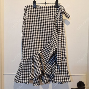 랩스타일 체크 여성 스커트