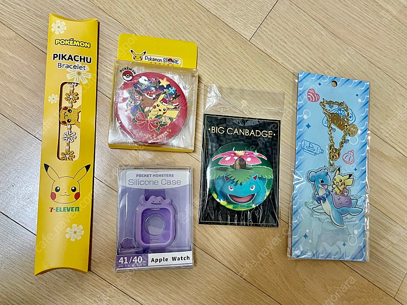 포켓몬스터 굿즈 라프라스 키체인, 피카츄 에코백, 메타몽 애플워치 케이스, 블래키펜, 데스크 매트, 팔찌 등 판매 이미지