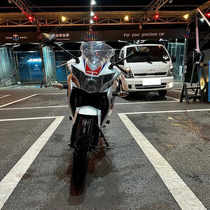 HONDA CBR125r (대리판매)