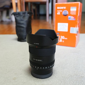 소니 FE 20mm f1.8 풀박스를 72만원에 판매