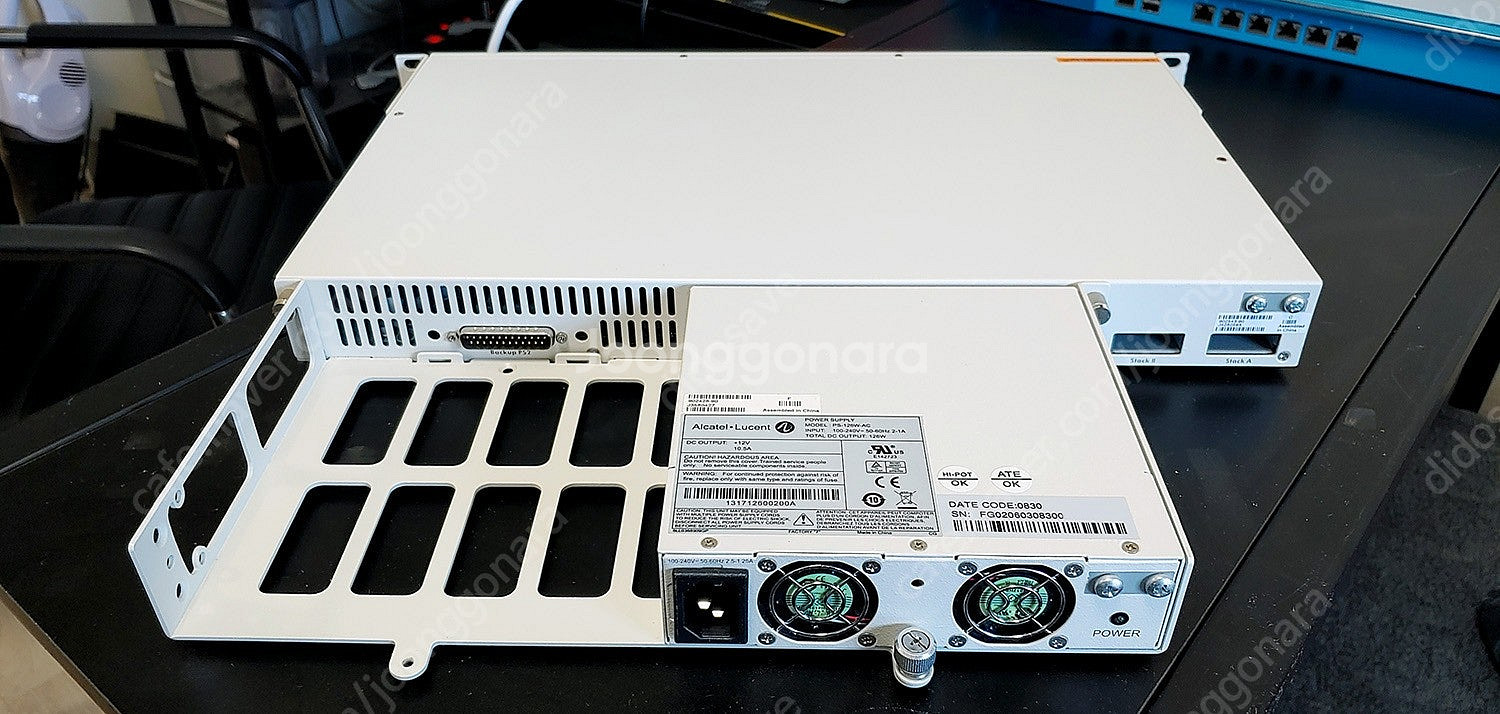옴니스위치 6850-24L / +PSU 126W--1
