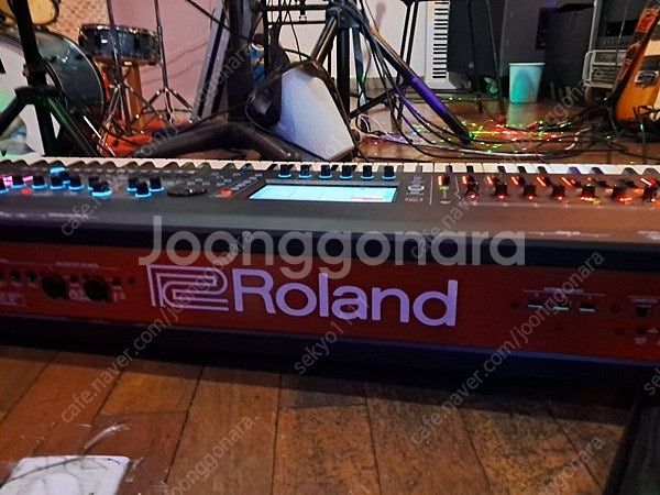 ROLAND FANTOM 8 신디사이저 판매합니다--6