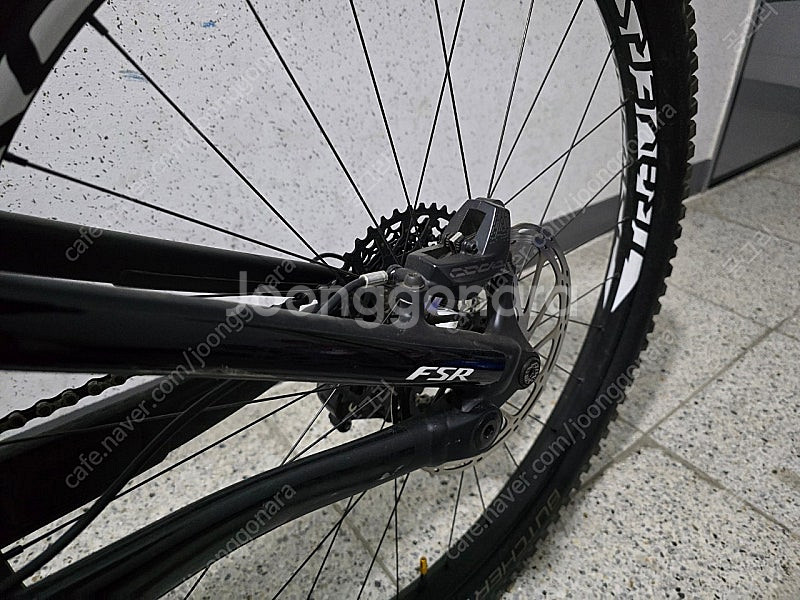 2018 스페셜라이즈드 엔듀로 엘리트 카본 mtb 풀샥--4
