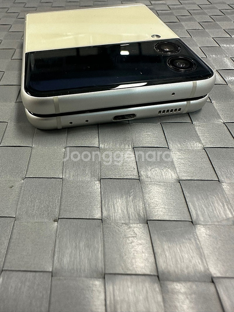갤럭시Z플립3 256기가 크림색상 게임용 민팃용 가성비...--3