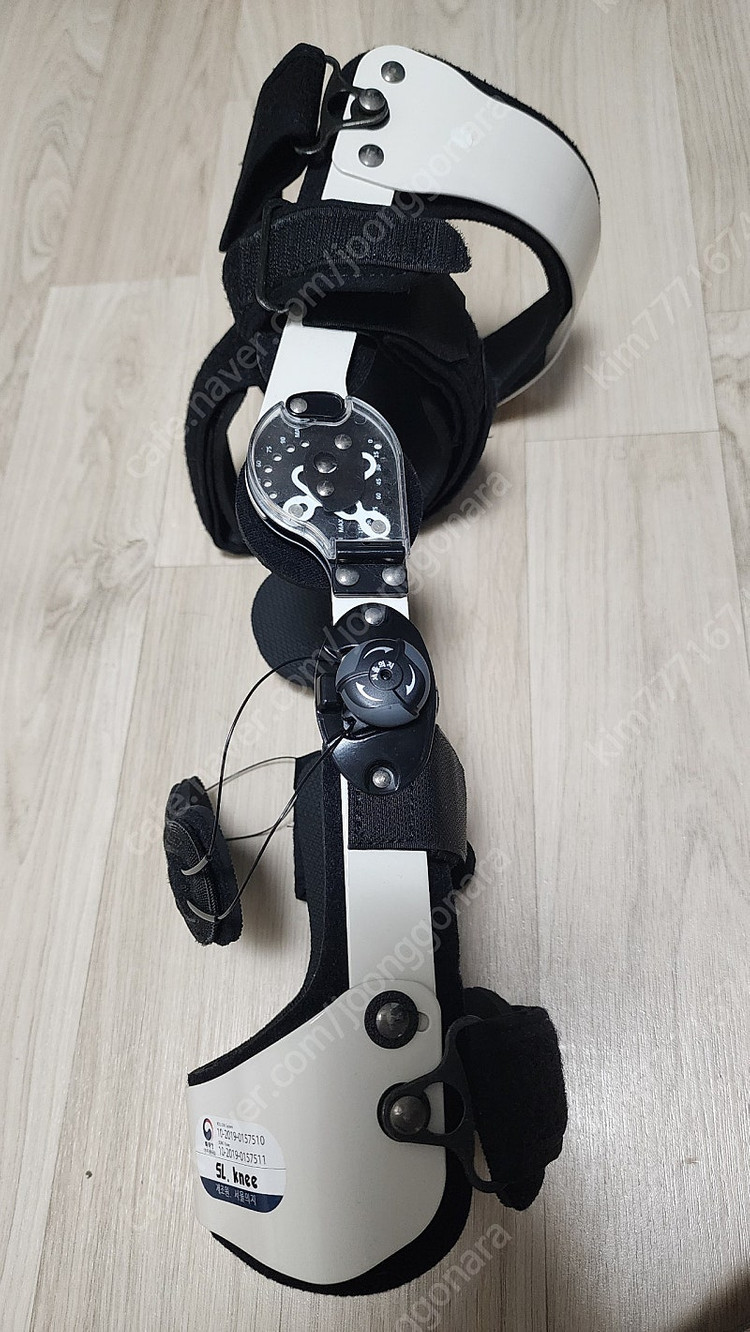 십자인대 무릅 보조기--2