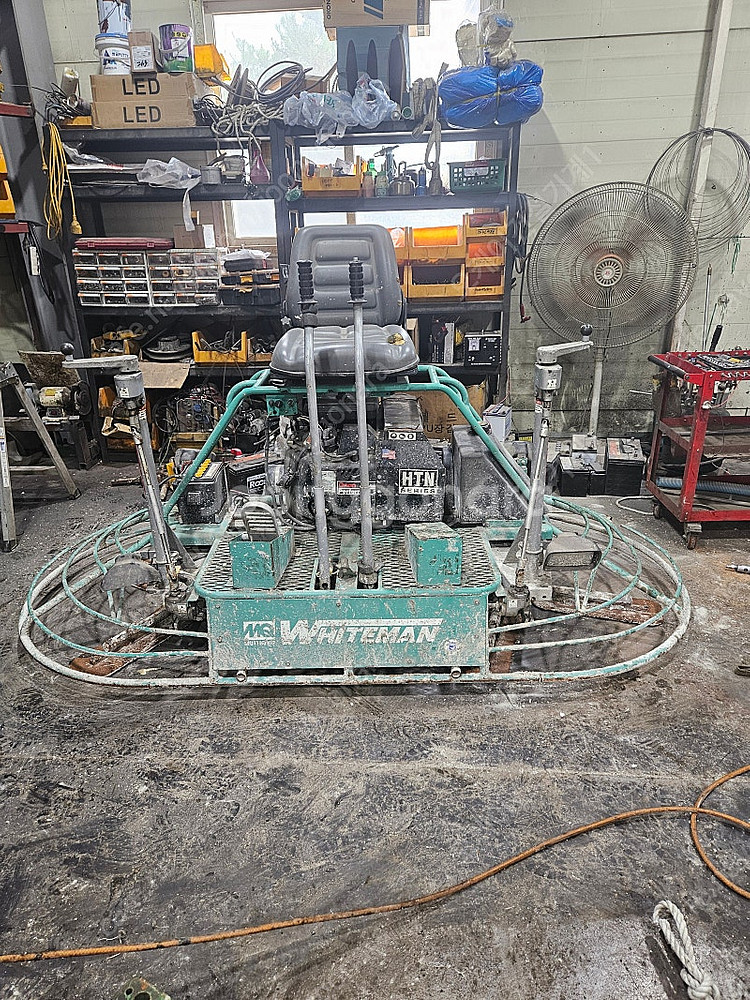 중고쌍발기 화이트맨 HTN 27마력 오난엔진 46인치--0