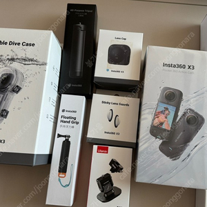 인스타360 X3 + 악세사리 팝니다