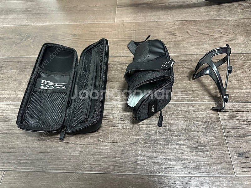 [새상품] 자이언트 안장가방 웨지백 등 자전거 용품 일...--3