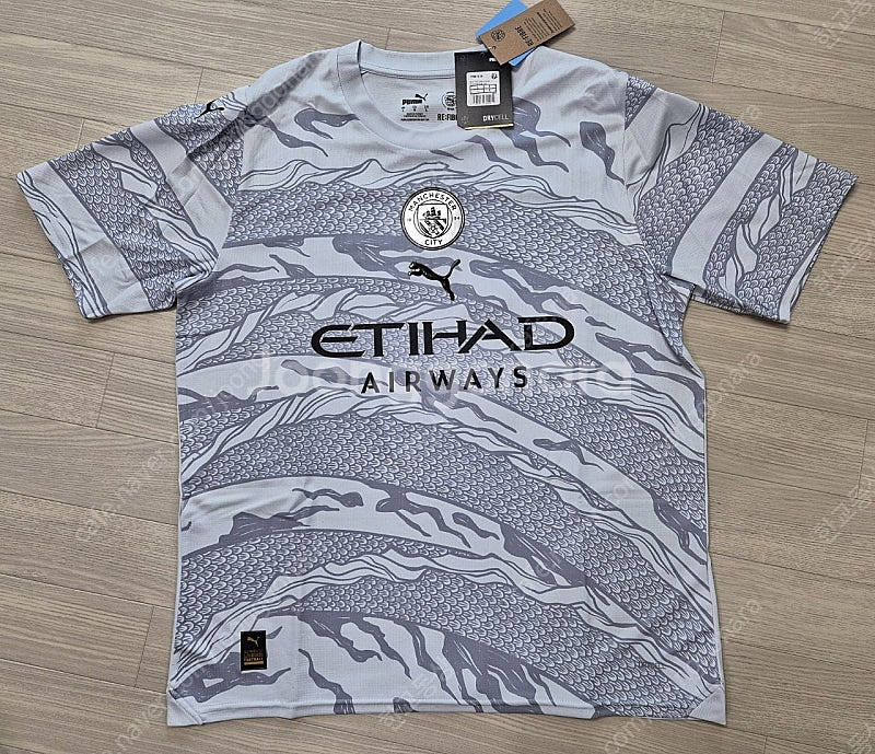 778516-20 Puma Manchester City...--1