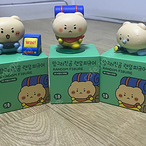 망그러진곰 랜덤피규어 풀세트 팝니다.