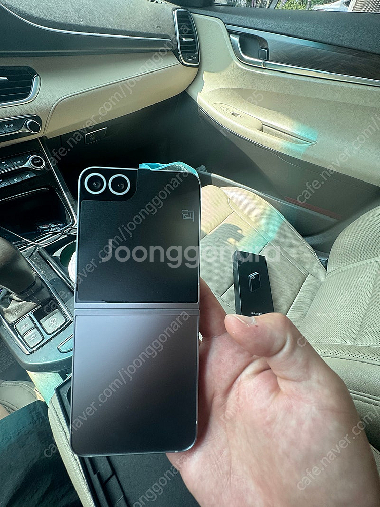 갤럭시 Z플립 6 실버쉐도우 256GB--2