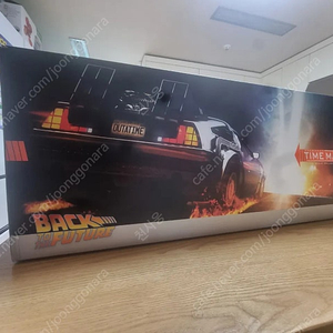 핫토이 백투더퓨처 드로리안1 팝니다.