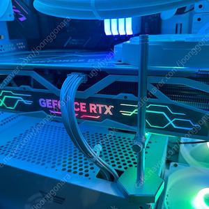 갤럭시 RTX4080 SUPER SG WHITE로 4070 super or 4070ti or 4070ti super(화이트계열)+추금에 교환원합니다