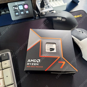 AMD 라이젠 9700X 미개봉 팝니다