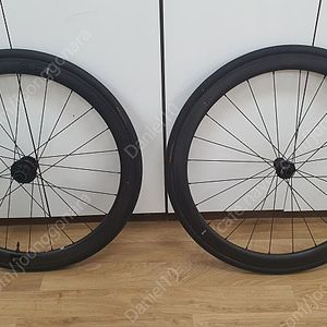 디스크형 카본휠 - 자이언트 신형 SLR1 42mm